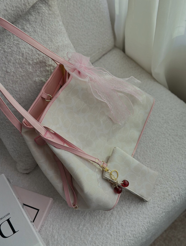 دوشی Coach